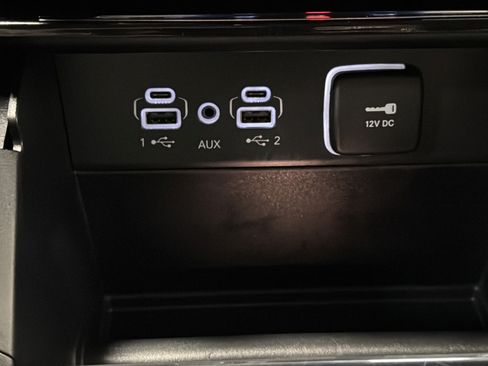 Used 2023 Jeep Grand Cherokee L Limited AWD/4WD image 34
