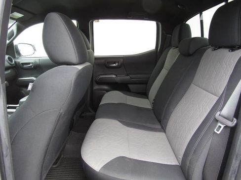 Certified 2023 Toyota Tacoma TRD Off-Road w/ Black Out Package (TMS) AWD/4WD image 19
