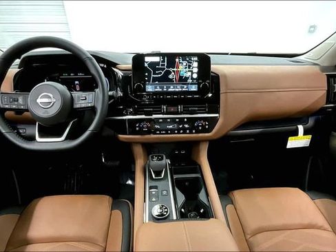 New 2025 Nissan Pathfinder Platinum w/ Lighting Package (N93) image 6