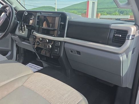 Used 2025 Ford F350 XLT AWD/4WD image 18
