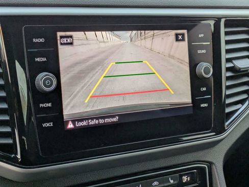 Used 2023 Volkswagen Atlas Cross Sport SE image 16