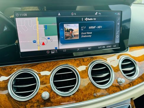 Used 2019 Mercedes-Benz E 300 4MATIC image 20