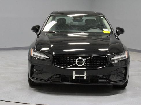 Used 2024 Volvo S60 B5 Plus w/ Climate Package AWD/4WD image 7