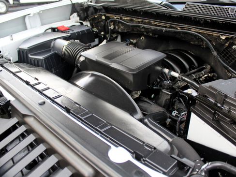 Used 2022 Chevrolet Silverado 2500 LT w/ Convenience Package image 16