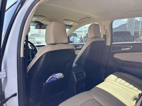 Used 2020 Ford Edge SEL AWD/4WD image 18