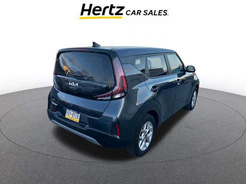 Used 2025 Kia Soul LX w/ LX Technology Package image 3