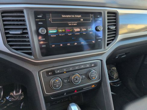 Used 2020 Volkswagen Atlas SE w/ Panoramic Sunroof Package image 18