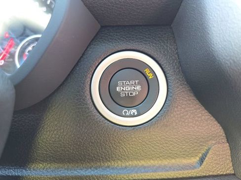Certified 2025 RAM 2500 Big Horn AWD/4WD image 18