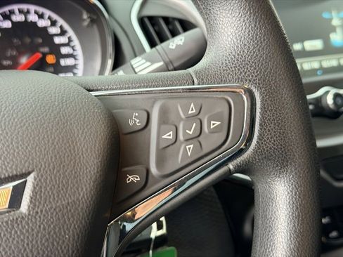 Used 2018 Chevrolet Cruze LT image 9