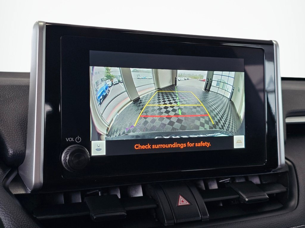 Used 2025 Toyota RAV4 XLE AWD/4WD image 26