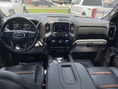Used 2021 GMC Sierra 1500 AT4 w/ AT4 Value Package AWD/4WD image 14