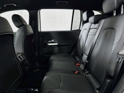 New 2026 Mercedes-Benz GLB 250 image 7