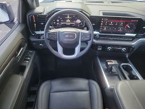 Used 2023 GMC Sierra 1500 SLT w/ SLT Premium Package AWD/4WD image 18