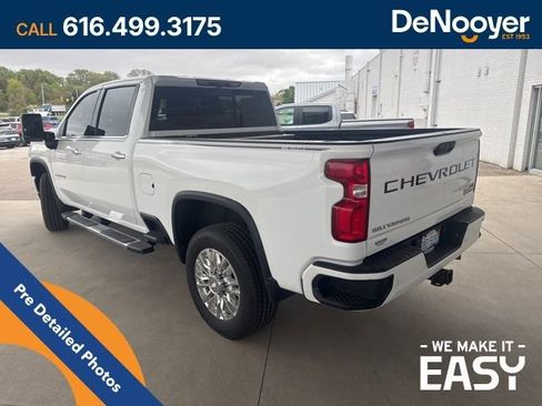 Used 2020 Chevrolet Silverado 2500 High Country w/ Z71 Off-Road Package AWD/4WD image 6