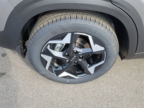 New 2026 Kia Seltos S image 38