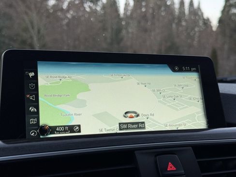 Used 2017 BMW 330i xDrive Sedan w/ Premium Package image 26