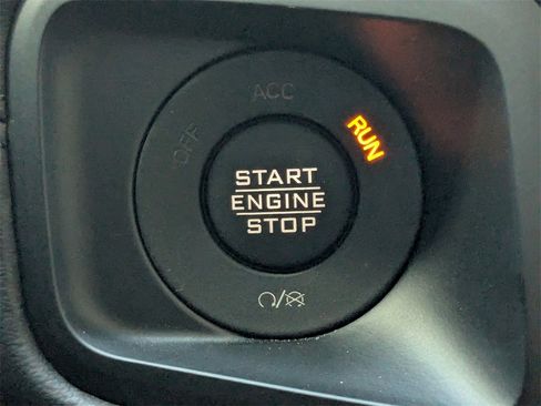 Used 2025 Jeep Wrangler Unlimited Rubicon w/ XTREMEE 35" Tire Package image 39