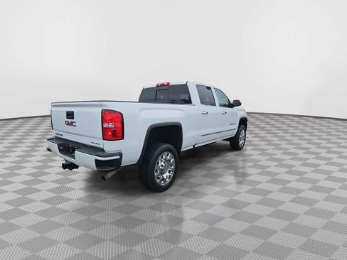 Used 2019 GMC Sierra 2500 Denali w/ Suspension Package, Off-Road AWD/4WD image 14