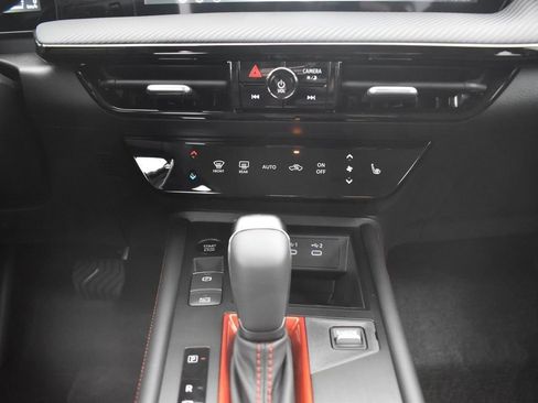 New 2026 Nissan Kicks SR w/ Cold Weather Package AWD/4WD image 11