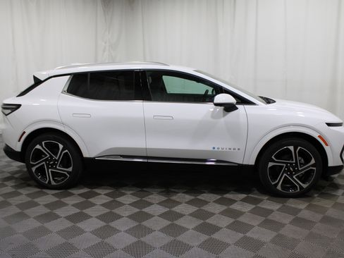 New 2026 Chevrolet Equinox EV LT w/ Convenience Package II image 33