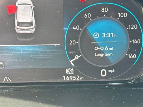 Used 2024 Volkswagen Atlas Cross Sport SE image 15