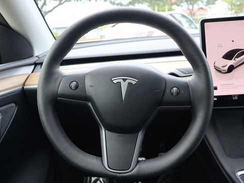 Used 2023 Tesla Model Y Performance AWD/4WD image 37