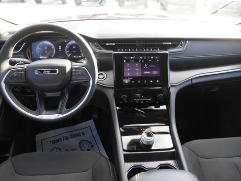 Used 2025 Jeep Grand Cherokee L Laredo AWD/4WD image 16