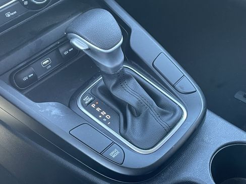 Used 2023 Kia Soul LX w/ LX Technology Package image 23