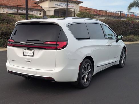 New 2026 Chrysler Pacifica Pinnacle w/ Trailer Tow Group image 5