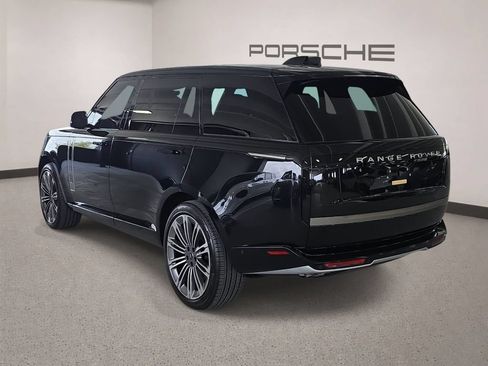 Used 2025 Land Rover Range Rover Long Wheelbase SE AWD/4WD image 3