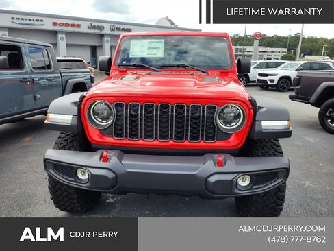 New 2025 Jeep Gladiator Rubicon w/ Convenience Group AWD/4WD image 17