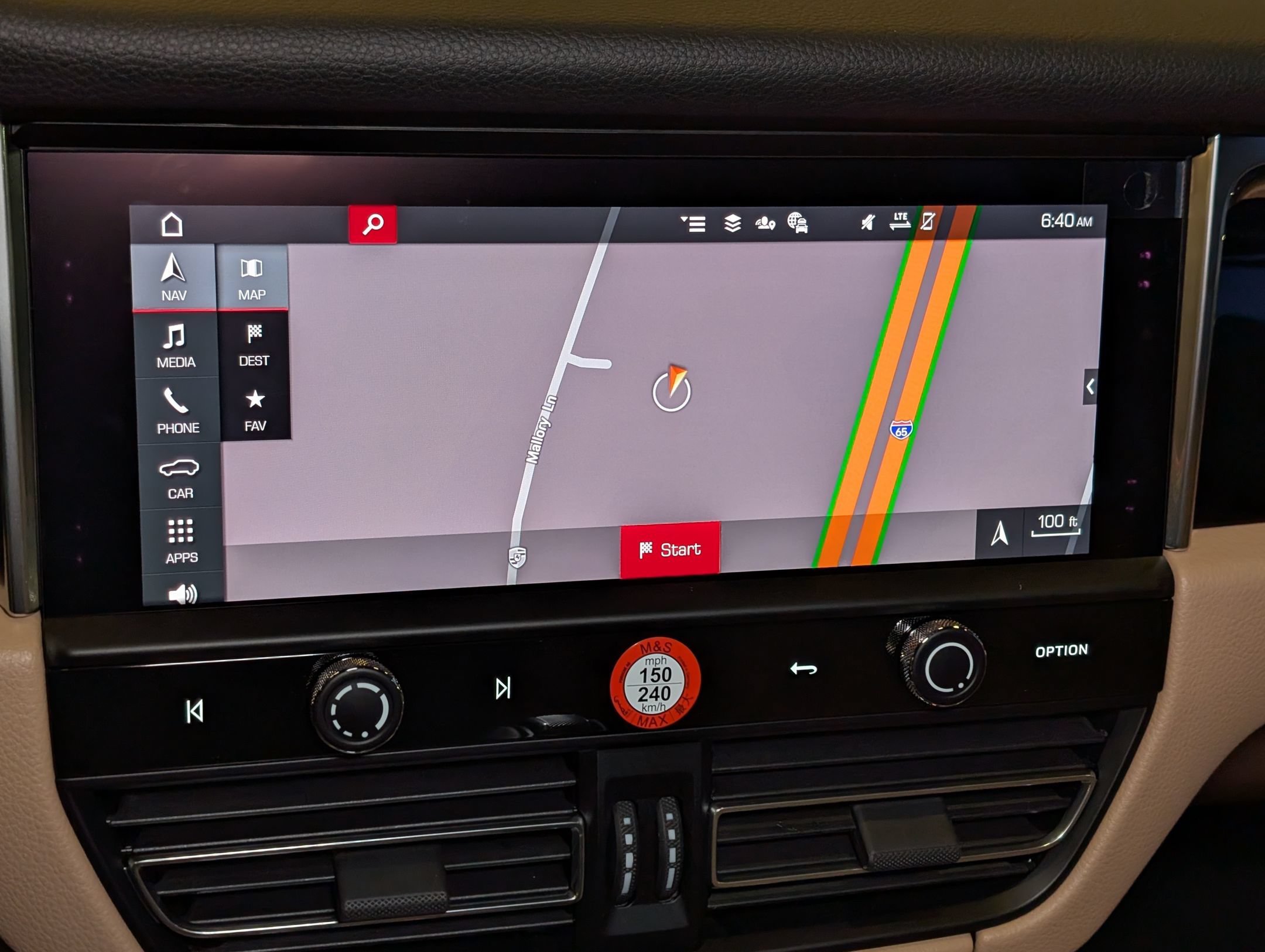 Certified 2026 Porsche Macan AWD/4WD image 24