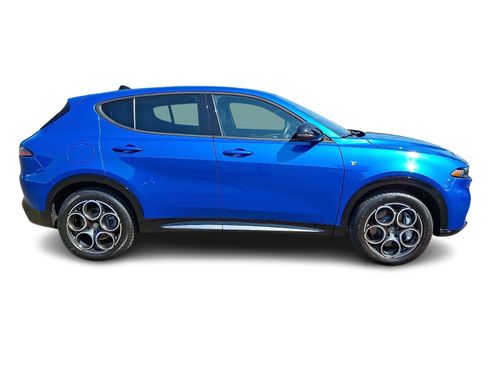 Used 2024 Alfa Romeo Tonale Ti w/ Premium Interior Package AWD/4WD image 6