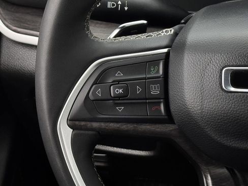 Used 2024 Jeep Grand Cherokee L Limited w/ Luxury Tech Group II image 15