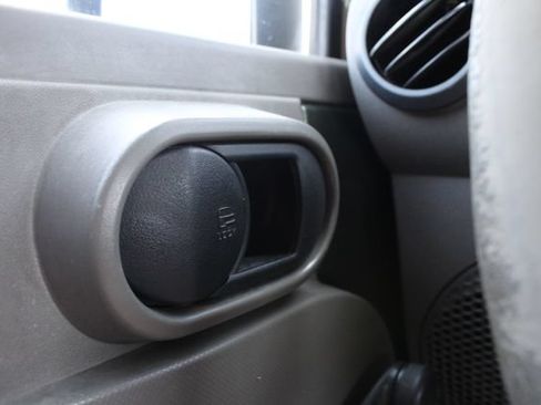 Used 2009 Jeep Wrangler X AWD/4WD image 4