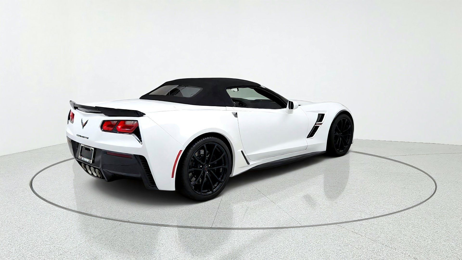 Used 2017 Chevrolet Corvette Grand Sport w/ Carbon Flash Badge Package RWD image 5