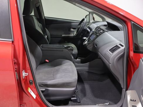 Used 2013 Toyota Prius V Two FWD image 21