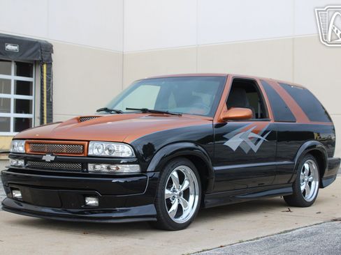 Used 2001 Chevrolet Blazer Xtreme w/ Preferred Equipment Group RWD image 19