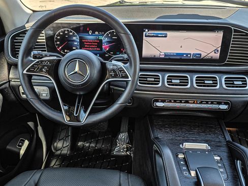 New 2026 Mercedes-Benz GLS 450 4MATIC image 35