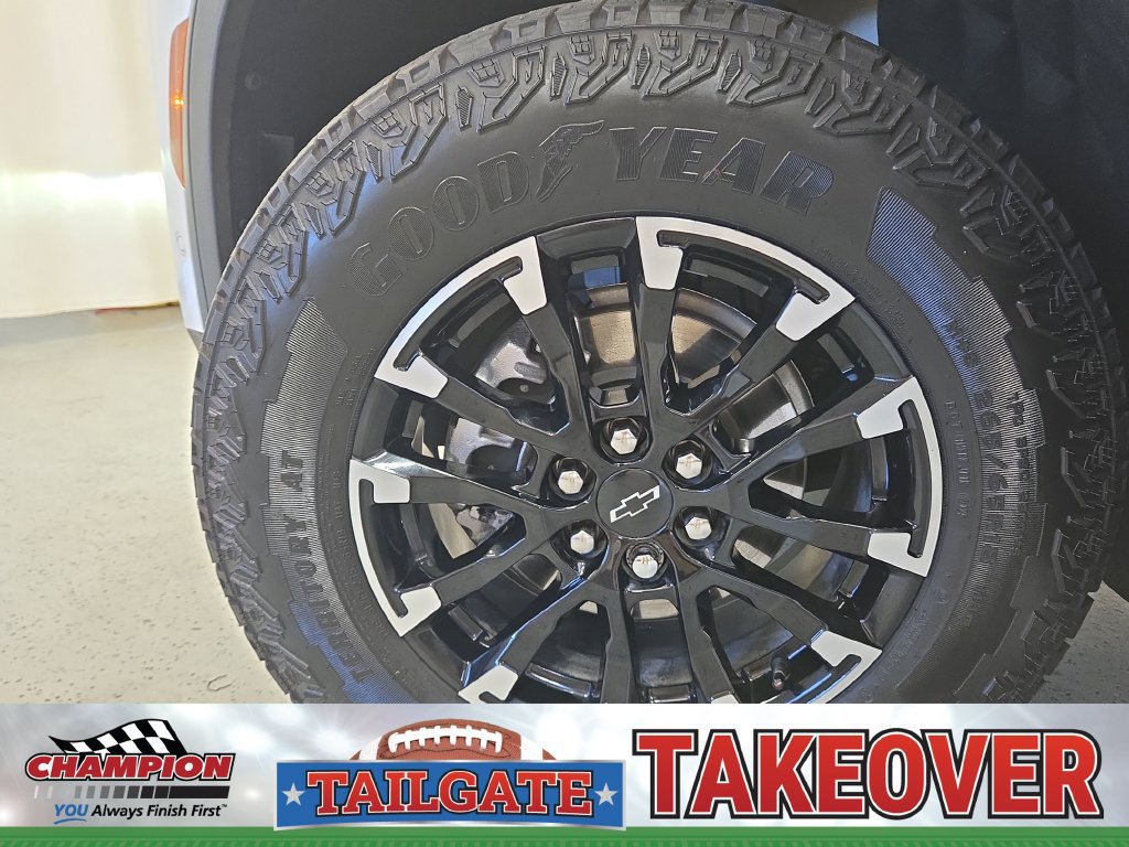 Used 2025 Chevrolet Traverse Z71 w/ Enhanced Driving Package AWD/4WD image 34