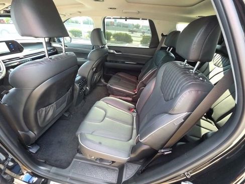 Used 2025 Hyundai Palisade Limited FWD image 23