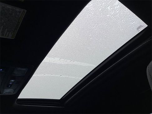 Used 2017 Toyota Tacoma TRD Sport image 17