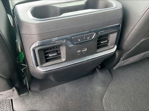 Used 2024 GMC Sierra 1500 Denali w/ Technology Package AWD/4WD image 11