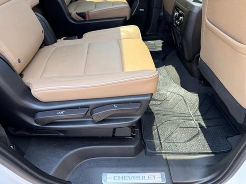 Used 2023 Chevrolet Tahoe Premier w/ Advanced Technology Package AWD/4WD image 12