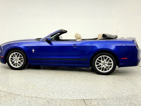 Used 2013 Ford Mustang Premium image 8