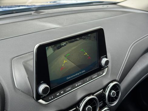Used 2025 Nissan Sentra SV FWD image 19