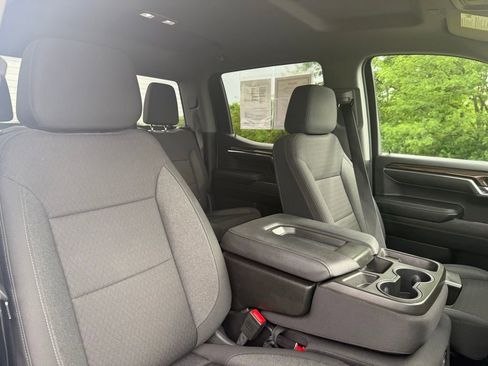 Used 2023 Chevrolet Silverado 1500 LT AWD/4WD image 21