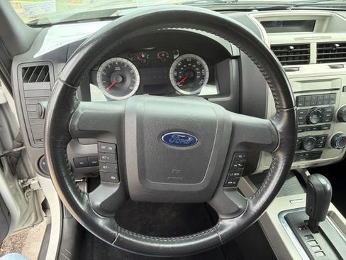 Used 2009 Ford Escape XLT FWD image 15