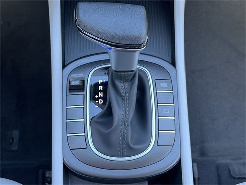New 2026 Hyundai Kona SE image 8