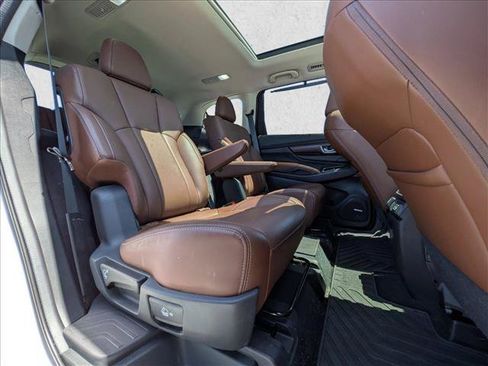 Used 2023 Subaru Ascent Touring AWD/4WD image 19